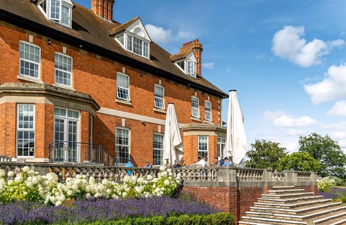 Bridgnorth Ski Chalet | 2 bedroom accommodation in Bridgnorth