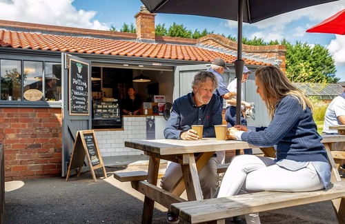 Bridgnorth Ski Chalet | 2 bedroom accommodation in Bridgnorth