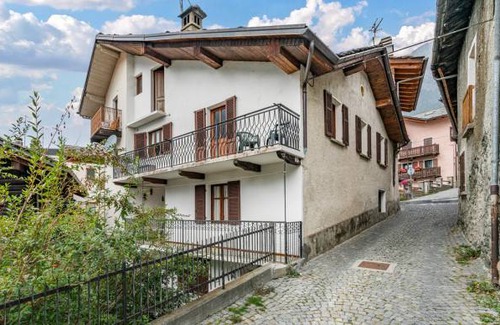 Brusson Apartment | 2 bedroom accommodation in Brusson AO