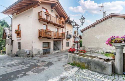 Brusson Apartment | 2 bedroom accommodation in Brusson AO
