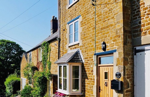 Hook Norton Cottage | 2 bedroom accommodation in Hook Norton, near Chipping Norton