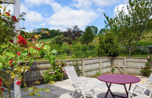 Bridport Cottage | 2 bedroom accommodation in Bothenhampton, near Bridport