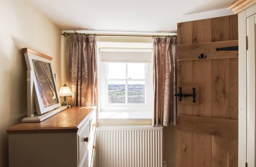 Holyhead Cottage | 2 bedroom accommodation in Holyhead Mountain, near Trearddur Bay