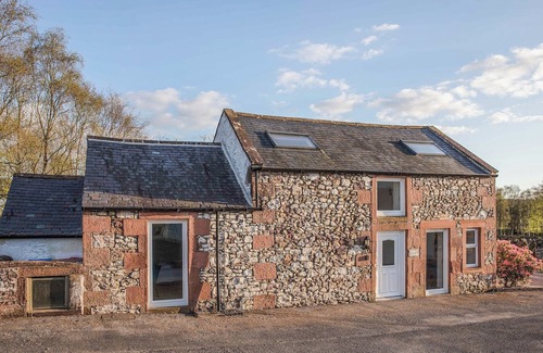 Annan Cottage | 2 bedroom accommodation in Ruthwell, near Annan