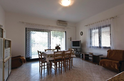 Muntic Apartment | 2 bedroom accommodation in Muntic