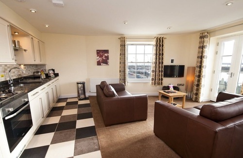 Scarborough Apartment | 2 Bedroom Apartment - 3rd Floor