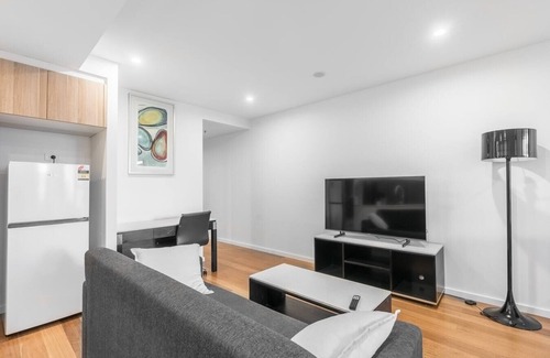Braddon Apartment | 2 bedroom apartment 1 min walk to Canberra Centre