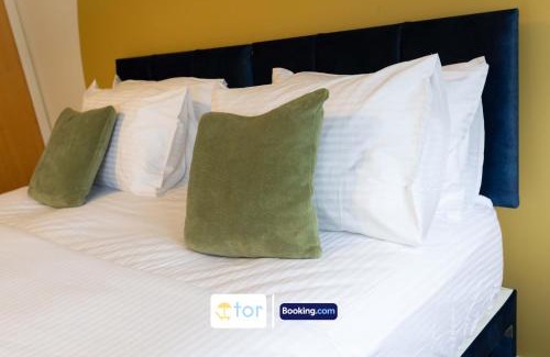 Horley Apartment | 2 Bedroom Apartment By The One Retreats Short Lets & Serviced Accommodation Horley Close To Gatwick Airport