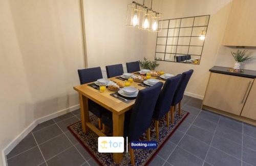 Horley Apartment | 2 Bedroom Apartment By The One Retreats Short Lets & Serviced Accommodation Horley Close To Gatwick Airport
