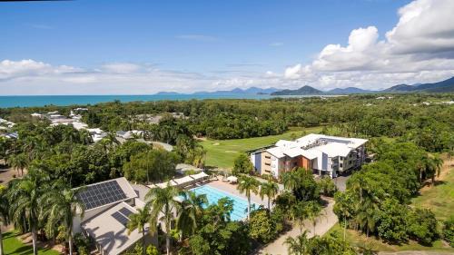 Palm Cove Apartment | 2 Bedroom Apartment Coral Coast Resort Palm Cove