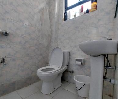 Nairobi Apartment | 2 bedroom Apartment House B16, Shikunga Road, Close to JKIA