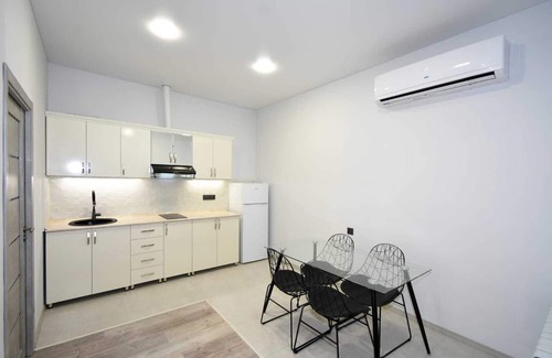 Kentron Apartment | 2-bedroom apartment in fantastic Yerevan with WiFi, AC