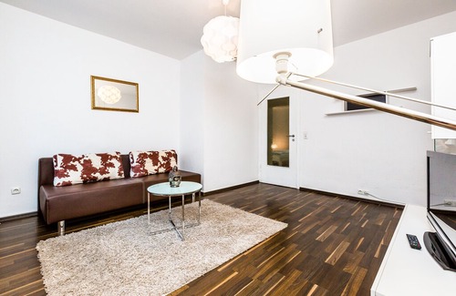 Muelheim Apartment | 2 bedroom Apartment in Cologne Mülheim G38