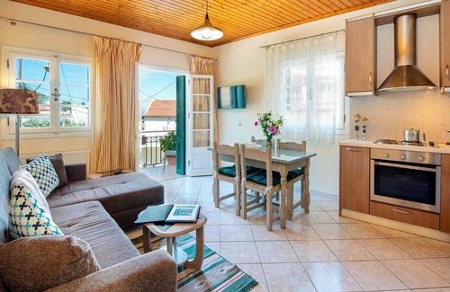 Longos Apartment | 2 bedroom apartment in the centre of the village
