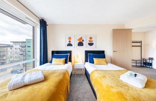 Hatfield Apartment | 2 Bedroom Apartment in Hatfield - Gated Free Parking - Amazing for Contractors - Private Bathrooms - Near University & Business Park - Big savings on Longer Stays