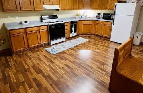 Woodward Apartment | 2 Bedroom Apartment next to High Trestle Trail