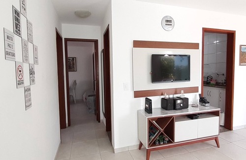 Jardim Flamboyant Apartment | 2-bedroom apartment (one en-suite), near Praia do Forte, elevator and Wi-Fi