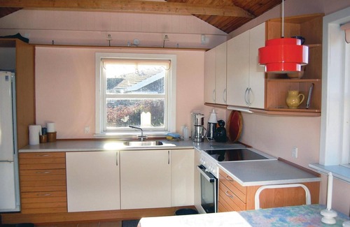 Logstor House | 2 bedroom awesome home in Løgstør