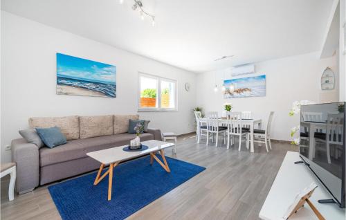 Maslenica House | 2 Bedroom Awesome Home In Maslenica