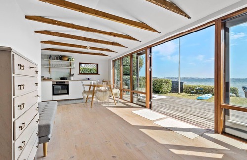 Ronde House | 2 bedroom beach front home in Rønde