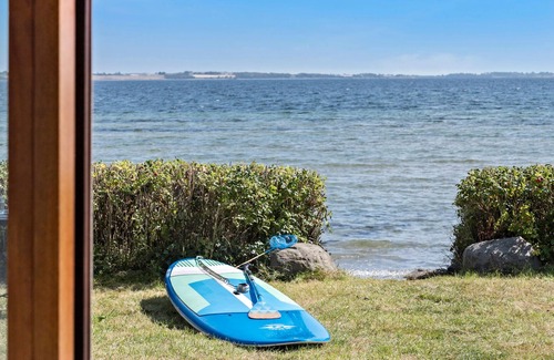 Ronde House | 2 bedroom beach front home in Rønde