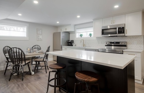 South Lethbridge House | 2 Bedroom Bsmt Suite in the Heart of the City