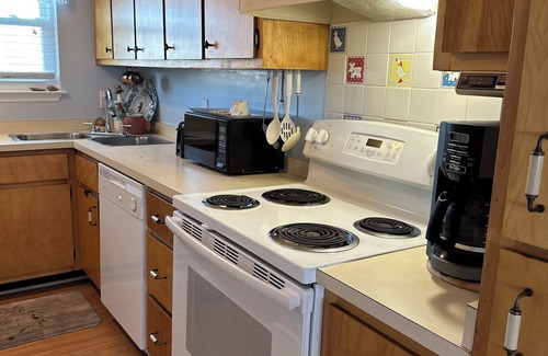 Gulf Shores House | 2-bedroom condo in beautiful Gulf Shores; private beach, pier, and pool access