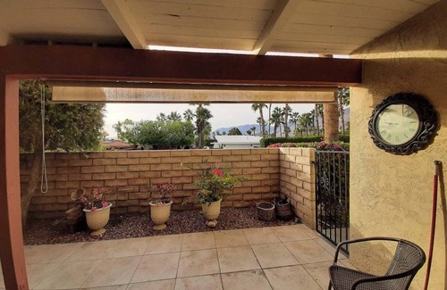 Palm Springs Condo | 2-bedroom condo in beautiful Palm Springs no car needed