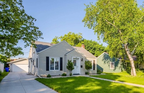 Appleton House | 2 Bedroom Corporate Bungalow