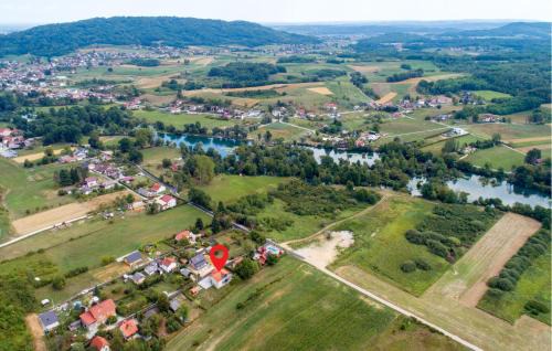 Duga Resa House | 2 Bedroom Cozy Home In Duga Resa
