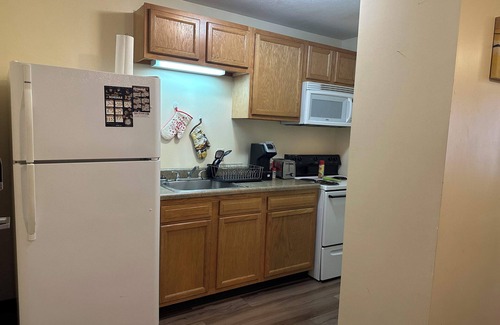Downtown Pittsburgh Apartment | 2 Bedroom Downtown Apt | Walkable | Safe | Clean