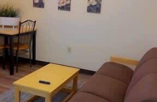 Downtown Pittsburgh Apartment | 2 Bedroom Downtown Apt | Walkable | Safe | Clean