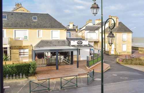 Arromanches-les-Bains House | 2 bedroom accommodation in Arromanches-les-Bains