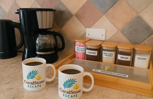 Oistins House | 2 Bedroom Garden Oasis near Beach, Airport, Nightlife