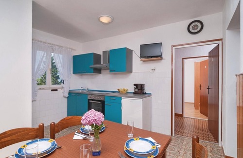 Supetar Apartment | 2 bedroom gorgeous apartment in Supetar