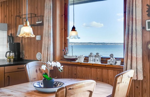 Handrup Strand House | 2 bedroom gorgeous home in Ebeltoft