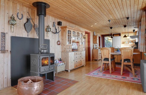 Handrup Strand House | 2 bedroom gorgeous home in Ebeltoft