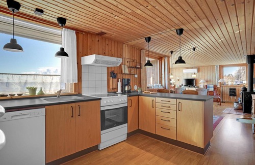 Handrup Strand House | 2 bedroom gorgeous home in Ebeltoft