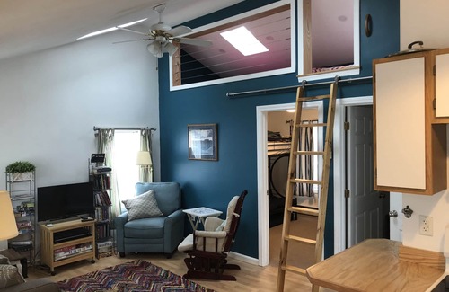 Hampton House | 2 Bedroom House - Clean And Cozy