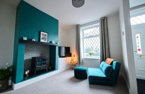 Great Harwood House | 2 Bedroom House- Contractors - Families - Sleeps 4