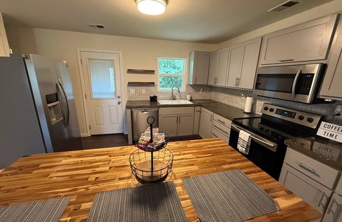 Bessemer House | 2-bedroom house in Bessemer, Alabama. n30 mins from downtown Birmingham