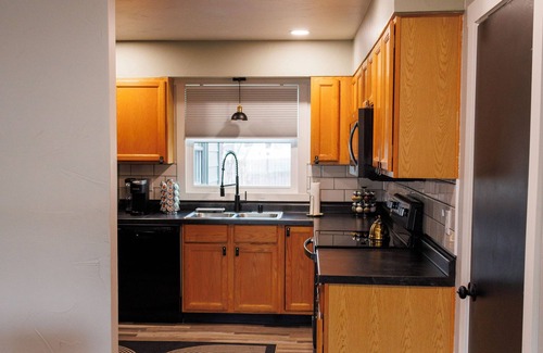Casper House | 2-bedroom house in Casper with WiFi, AC, EV charger