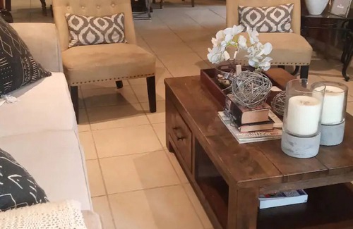 Arima House | 2-bedroom house in gated community. Mins from airport, walking to shops and bars