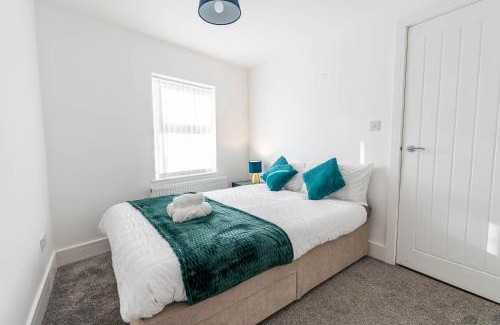 Aylesbury House | 2 bedroom house with free Parking, Aylesbury, Johns st