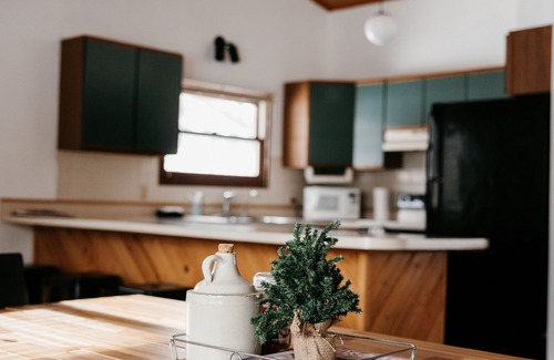 Crosslake Cabin | 2 Bedroom Lakefront Cabin on Crosslake w/New Barrel Sauna