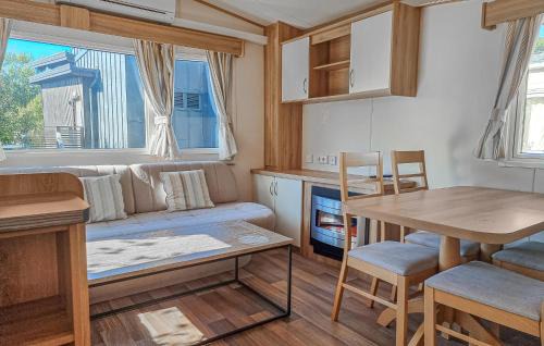 Lillhagen House | 2 Bedroom Lovely Home In Göteborgs