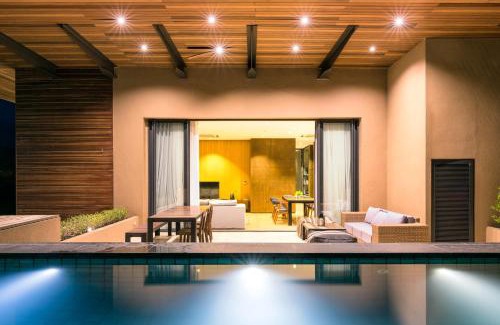 Mu Si Apartment | 2 Bedroom Luxury Pool Penthouse at ATTA