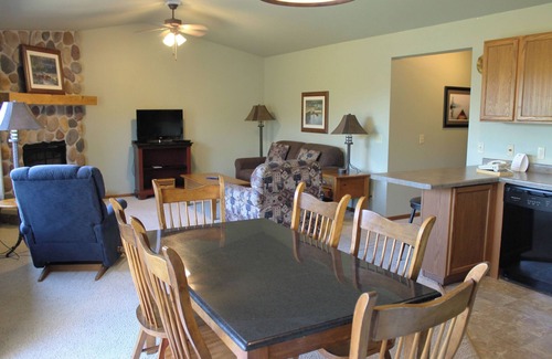 Eagle River Condo | 2 bedroom Lynx Lake condo in Eagle River WI