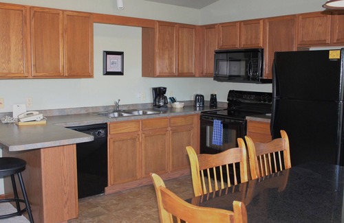 Eagle River Condo | 2 bedroom Lynx Lake condo in Eagle River WI