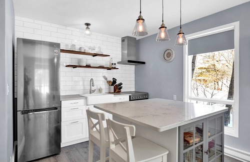 Rideau Lakes Cottage | 2 Bedroom on Loon Lake with Woodstove